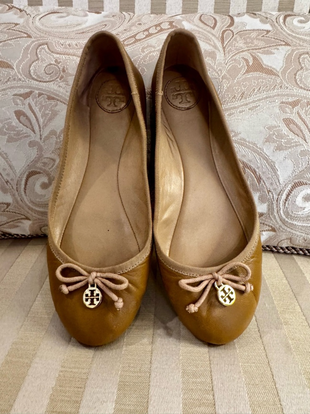 Tory Burch Caramel Leather Ballet Flats with Bow - Picture 4 of 8